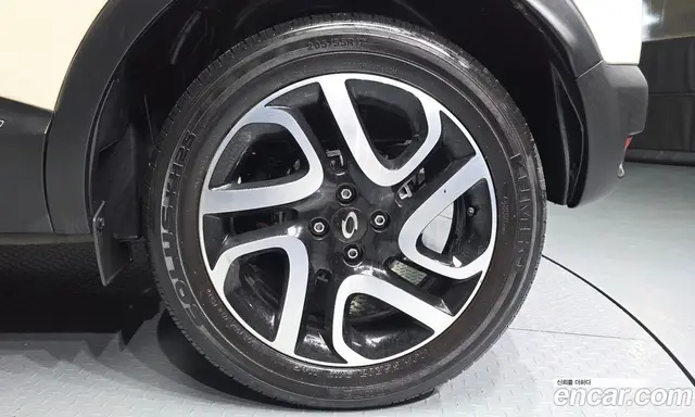 Renault (Samsung) QM3 2016 1.5 автомат (гидро), миниатюра 5 Renault (Samsung) QM3 2016 1.5 автомат (гидро), миниатюра 5
