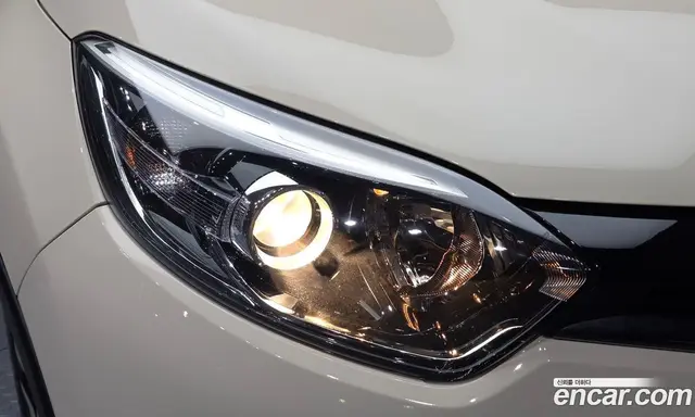 Renault (Samsung) QM3 2016 1.5 автомат (гидро), миниатюра 8 Renault (Samsung) QM3 2016 1.5 автомат (гидро), миниатюра 8