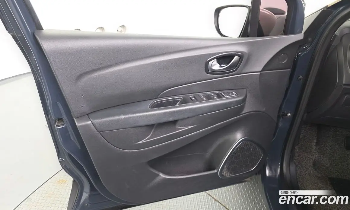Renault (Samsung) QM3 2018 1.5 автомат (гидро), фото 13 Renault (Samsung) QM3 2018 1.5 автомат (гидро), фото 13