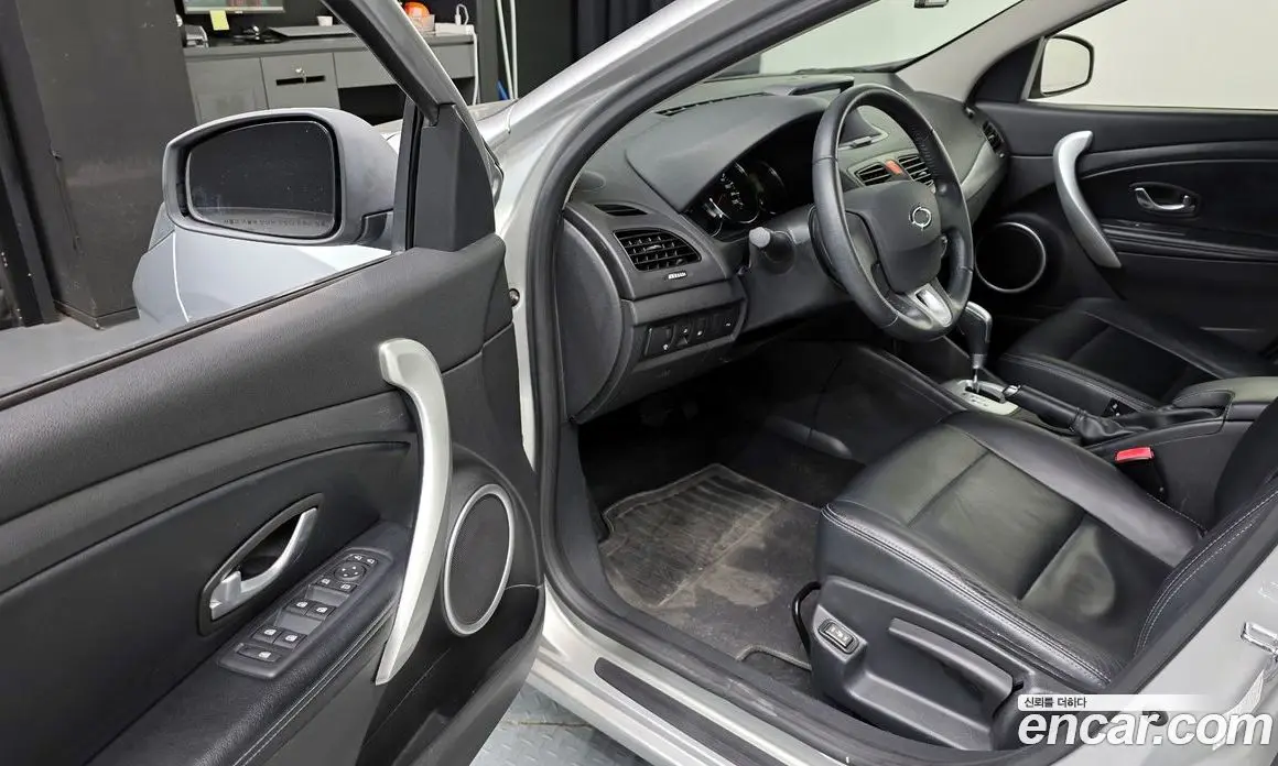 Renault (Samsung) SM3 2009 1.6 автомат (гидро), фото 10 Renault (Samsung) SM3 2009 1.6 автомат (гидро), фото 10