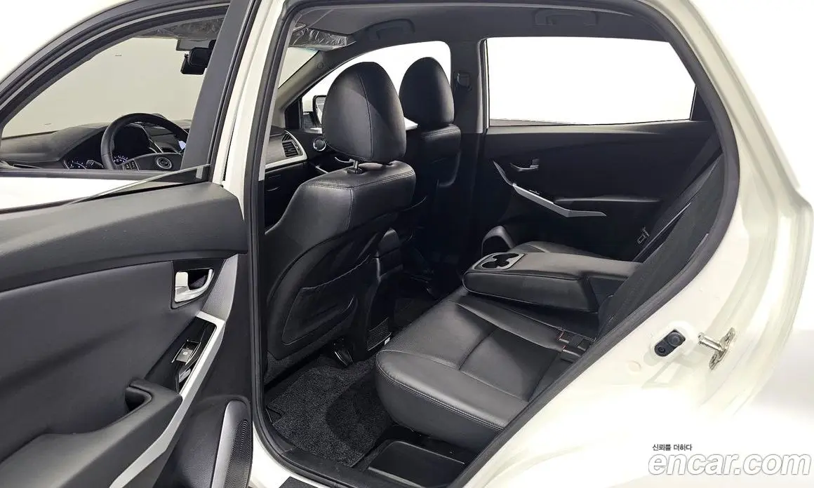 SsangYong Korando 2015 2.2 автомат (гидро), фото 11 SsangYong Korando 2015 2.2 автомат (гидро), фото 11