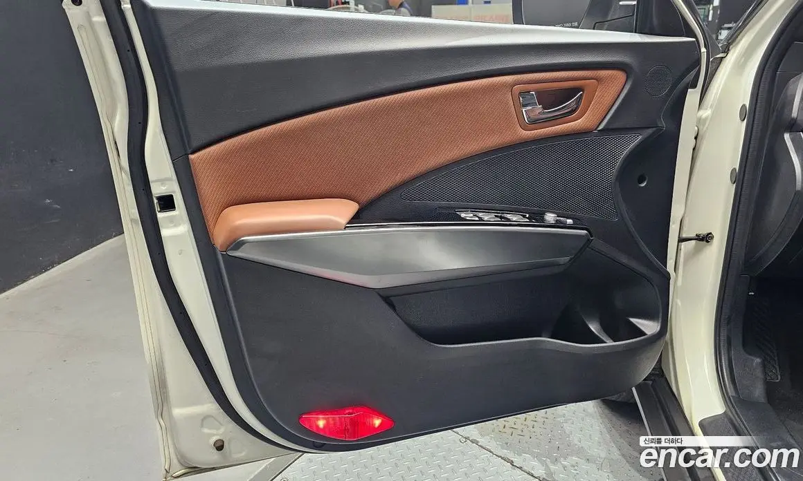 SsangYong TIBOLI 2019 1.6 автомат (гидро), фото 14 SsangYong TIBOLI 2019 1.6 автомат (гидро), фото 14