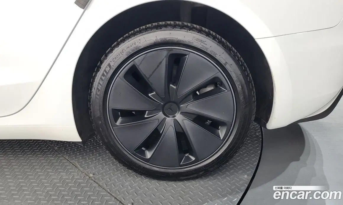Tesla Model 3 2024 0.2 автомат (гидро), фото 6 Tesla Model 3 2024 0.2 автомат (гидро), фото 6