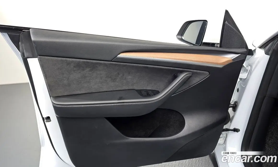 Tesla Model Y 2023 0.2 автомат (гидро), фото 13 Tesla Model Y 2023 0.2 автомат (гидро), фото 13