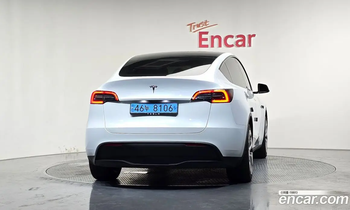 Tesla Model Y 2023 0.2 автомат (гидро), фото 3 Tesla Model Y 2023 0.2 автомат (гидро), фото 3