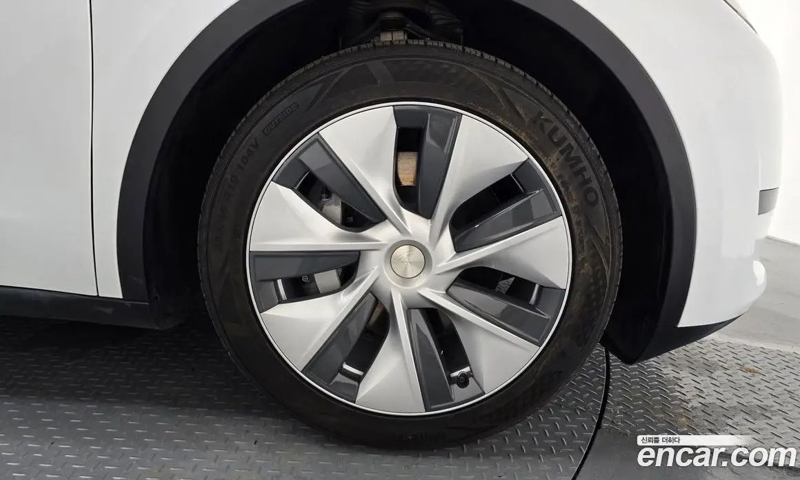 Tesla Model Y 2023 0.2 автомат (гидро), фото 6 Tesla Model Y 2023 0.2 автомат (гидро), фото 6