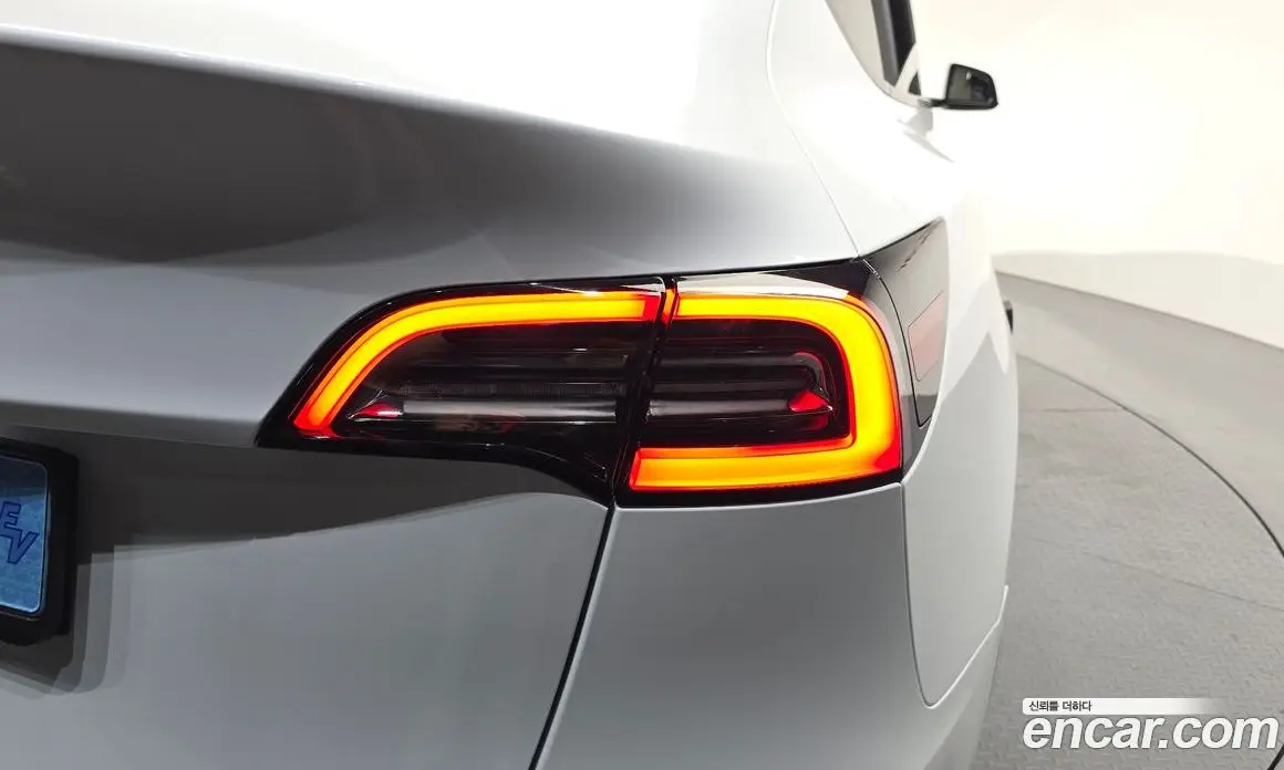 Tesla Model Y 2023 0.2 автомат (гидро), фото 8 Tesla Model Y 2023 0.2 автомат (гидро), фото 8