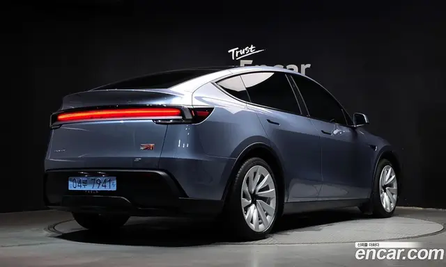 Tesla Model Y 2025 0.2 автомат (гидро), миниатюра 2