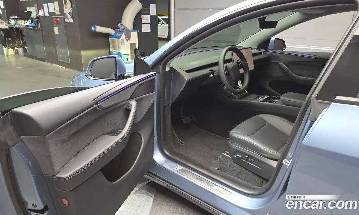 Tesla Model Y 2025 0.2 автомат (гидро), фото 13