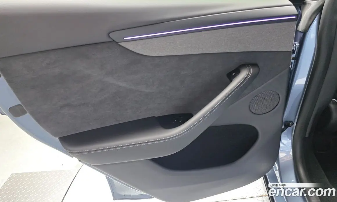 Tesla Model Y 2025 0.2 автомат (гидро), фото 15