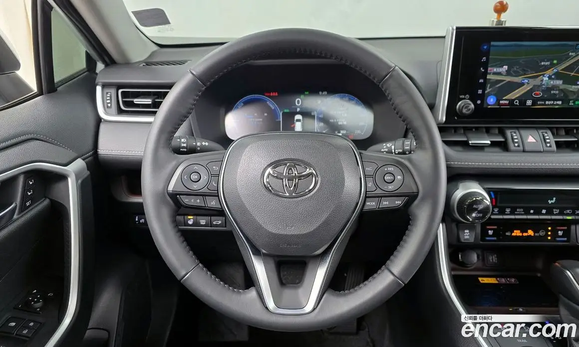 Toyota RAV4 2024 2.5 автомат (гидро), фото 13 Toyota RAV4 2024 2.5 автомат (гидро), фото 13