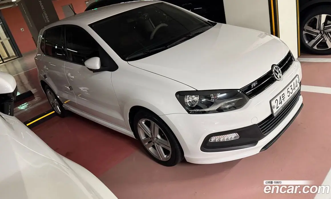 Volkswagen Polo 2013 1.6 автомат (гидро), фото 2 Volkswagen Polo 2013 1.6 автомат (гидро), фото 2