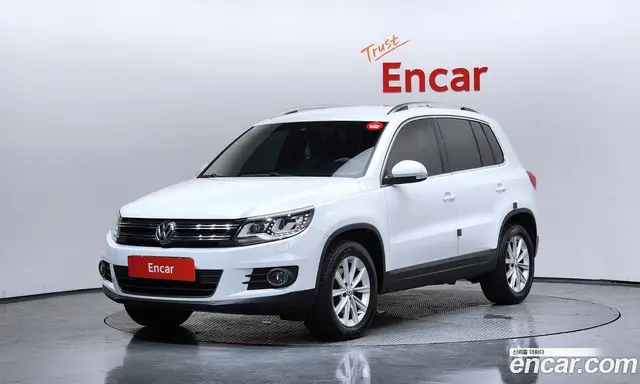 Volkswagen Tiguan 2015 2.0 автомат (гидро), миниатюра 1 Volkswagen Tiguan 2015 2.0 автомат (гидро), миниатюра 1