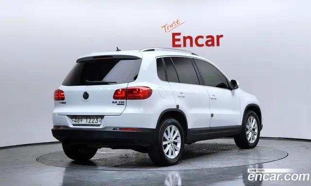 Volkswagen Tiguan 2015 2.0 автомат (гидро), миниатюра 2 Volkswagen Tiguan 2015 2.0 автомат (гидро), миниатюра 2