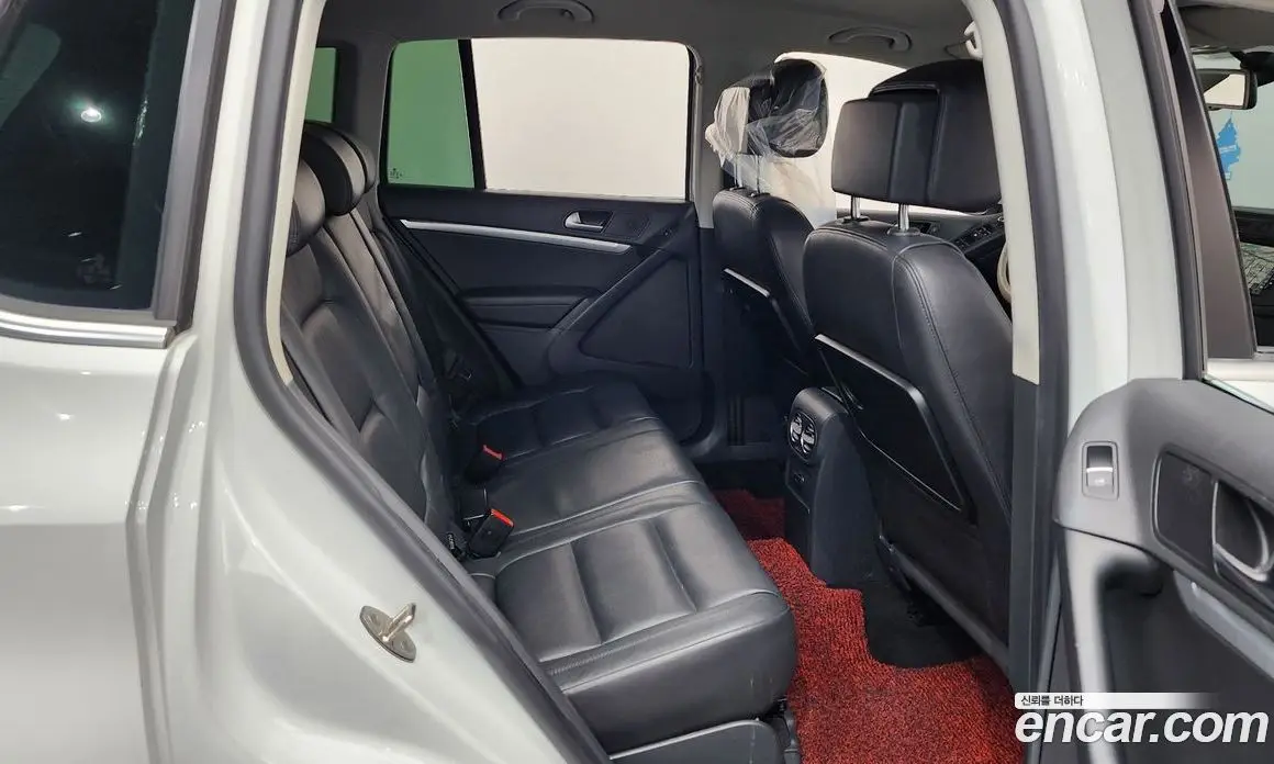 Volkswagen Tiguan 2015 2.0 автомат (гидро), фото 11 Volkswagen Tiguan 2015 2.0 автомат (гидро), фото 11