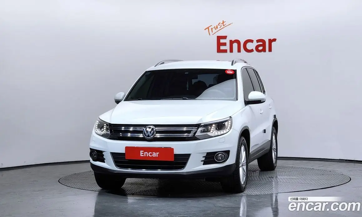 Volkswagen Tiguan 2015 2.0 автомат (гидро), фото 3 Volkswagen Tiguan 2015 2.0 автомат (гидро), фото 3