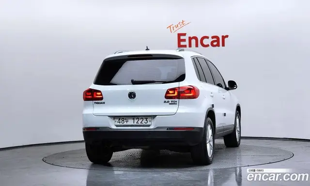 Volkswagen Tiguan 2015 2.0 автомат (гидро), миниатюра 4 Volkswagen Tiguan 2015 2.0 автомат (гидро), миниатюра 4