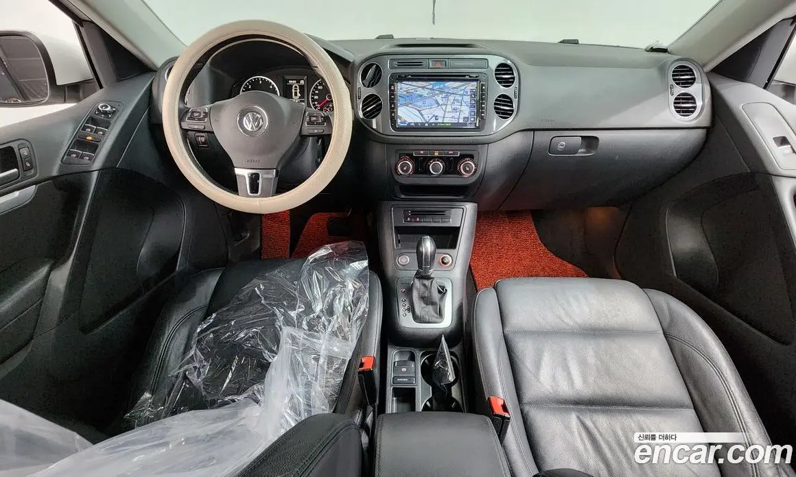 Volkswagen Tiguan 2015 2.0 автомат (гидро), фото 7 Volkswagen Tiguan 2015 2.0 автомат (гидро), фото 7