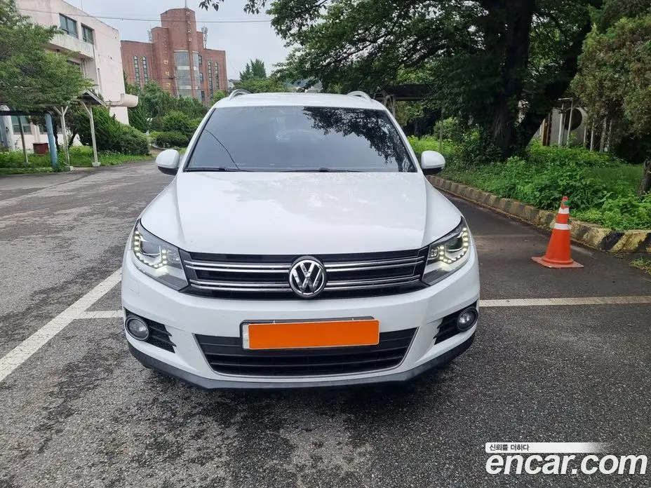 Volkswagen Tiguan 2016 2.0 автомат (гидро), фото 2 Volkswagen Tiguan 2016 2.0 автомат (гидро), фото 2
