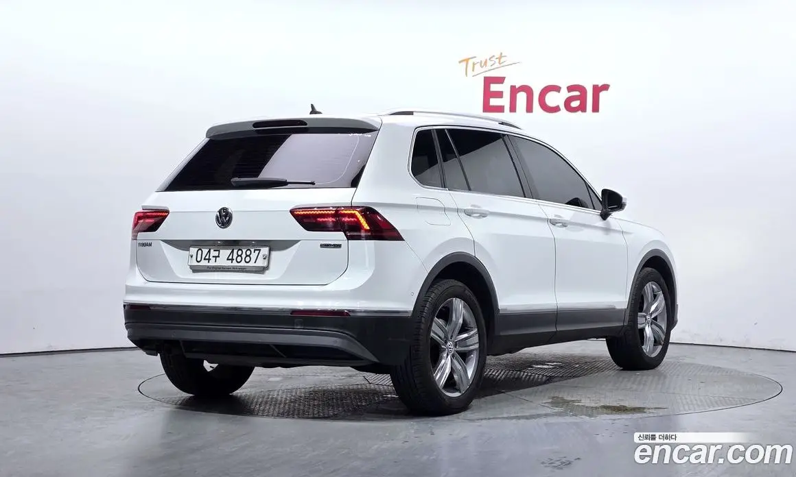 Volkswagen Tiguan 2018 2.0 автомат (гидро), фото 2 Volkswagen Tiguan 2018 2.0 автомат (гидро), фото 2