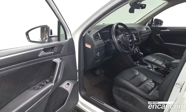 Volkswagen Tiguan 2018 2.0 автомат (гидро), миниатюра 11 Volkswagen Tiguan 2018 2.0 автомат (гидро), миниатюра 11