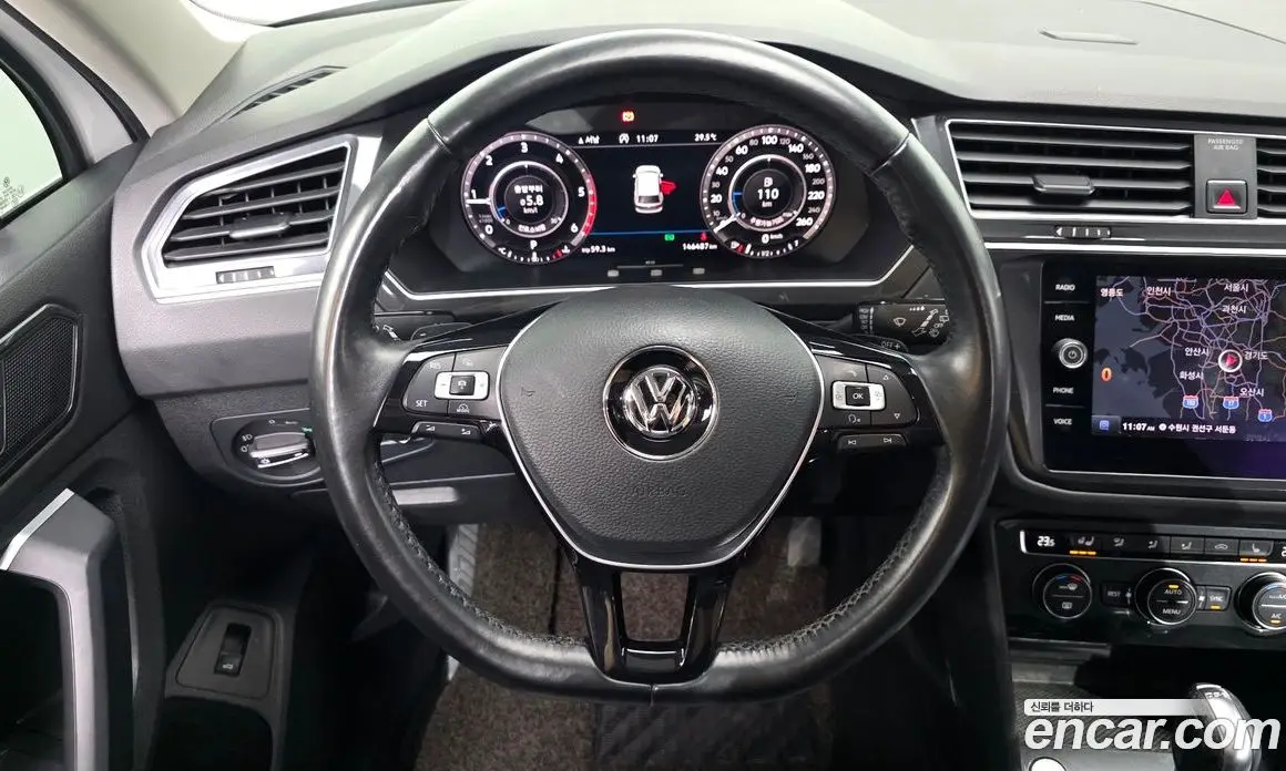 Volkswagen Tiguan 2018 2.0 автомат (гидро), фото 13 Volkswagen Tiguan 2018 2.0 автомат (гидро), фото 13