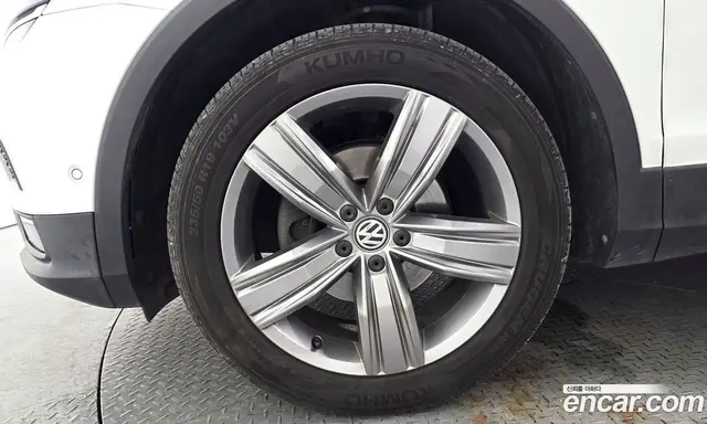 Volkswagen Tiguan 2018 2.0 автомат (гидро), миниатюра 5 Volkswagen Tiguan 2018 2.0 автомат (гидро), миниатюра 5