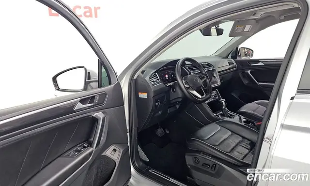 Volkswagen Tiguan 2022 2.0 автомат (гидро), миниатюра 10 Volkswagen Tiguan 2022 2.0 автомат (гидро), миниатюра 10