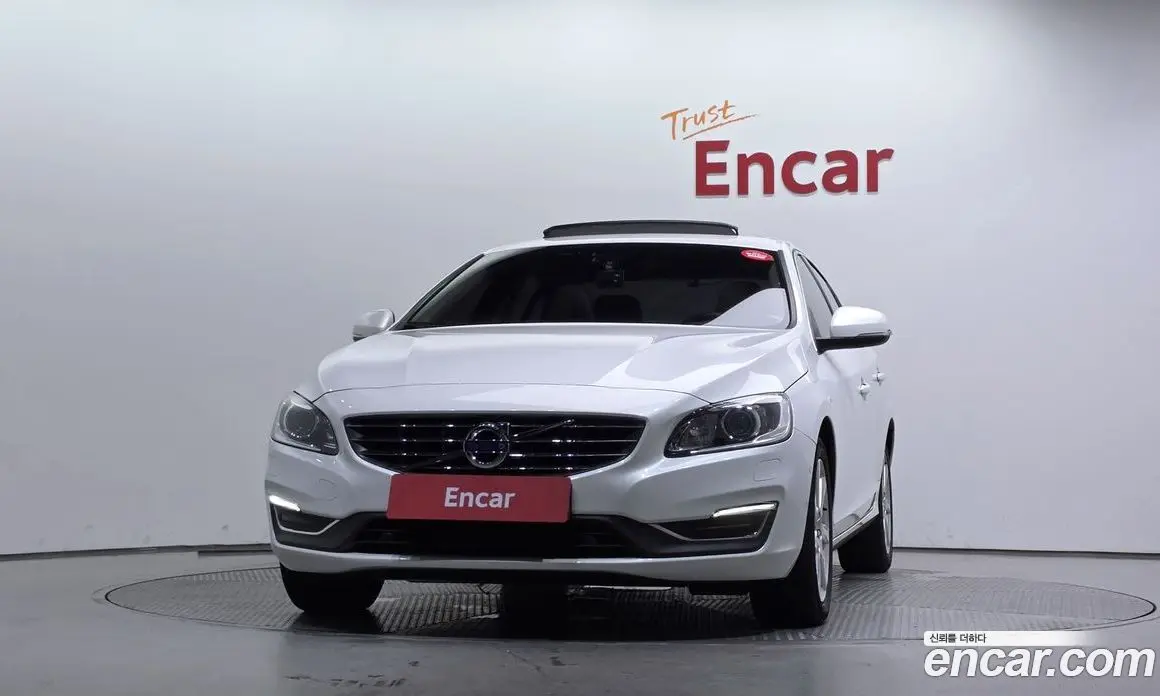 Volvo S60 2015 2.0 автомат (гидро), фото 3 Volvo S60 2015 2.0 автомат (гидро), фото 3
