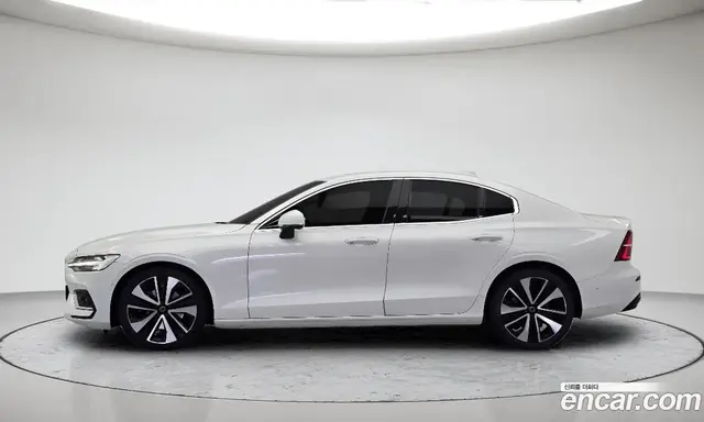 Volvo S60 2023 2.0 автомат (гидро), миниатюра 2 Volvo S60 2023 2.0 автомат (гидро), миниатюра 2