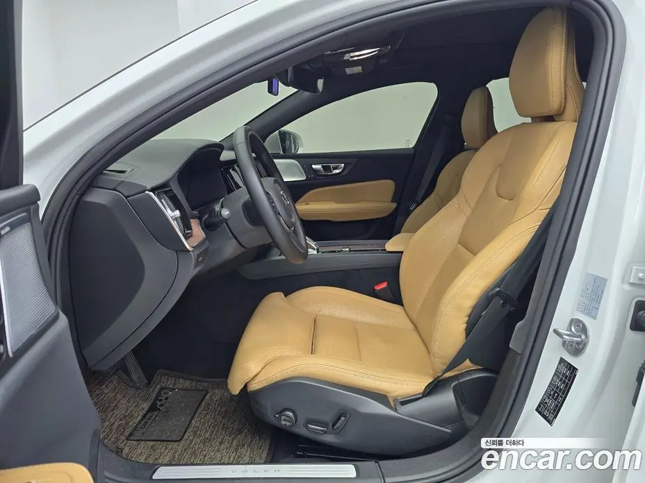 Volvo S60 2023 2.0 автомат (гидро), фото 11 Volvo S60 2023 2.0 автомат (гидро), фото 11