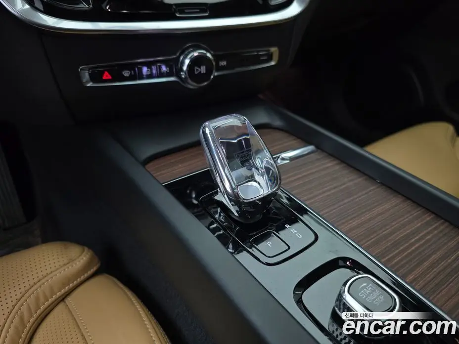 Volvo S60 2023 2.0 автомат (гидро), фото 10 Volvo S60 2023 2.0 автомат (гидро), фото 10