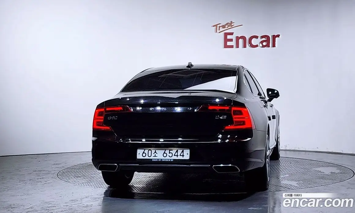 Volvo S90 2017 2.0 автомат (гидро), фото 4 Volvo S90 2017 2.0 автомат (гидро), фото 4
