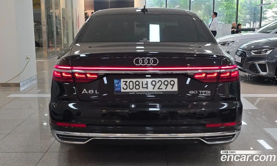 Audi A8 2021 4.0 автомат (гидро), фото 4