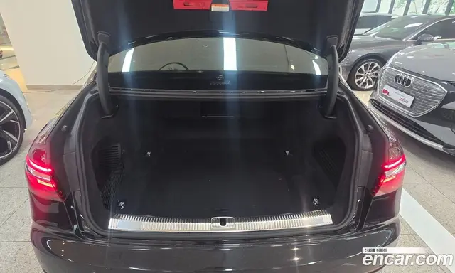 Audi A8 2021 4.0 автомат (гидро), миниатюра 6