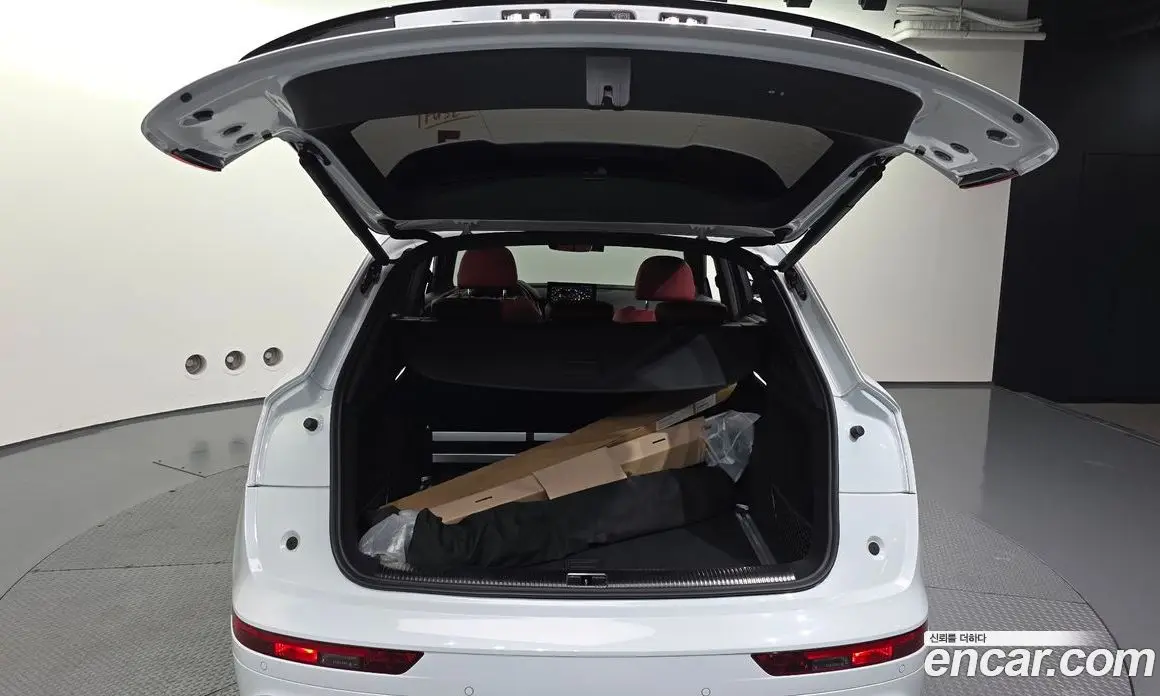 Audi SQ5 2022 3.0 автомат (гидро), фото 26