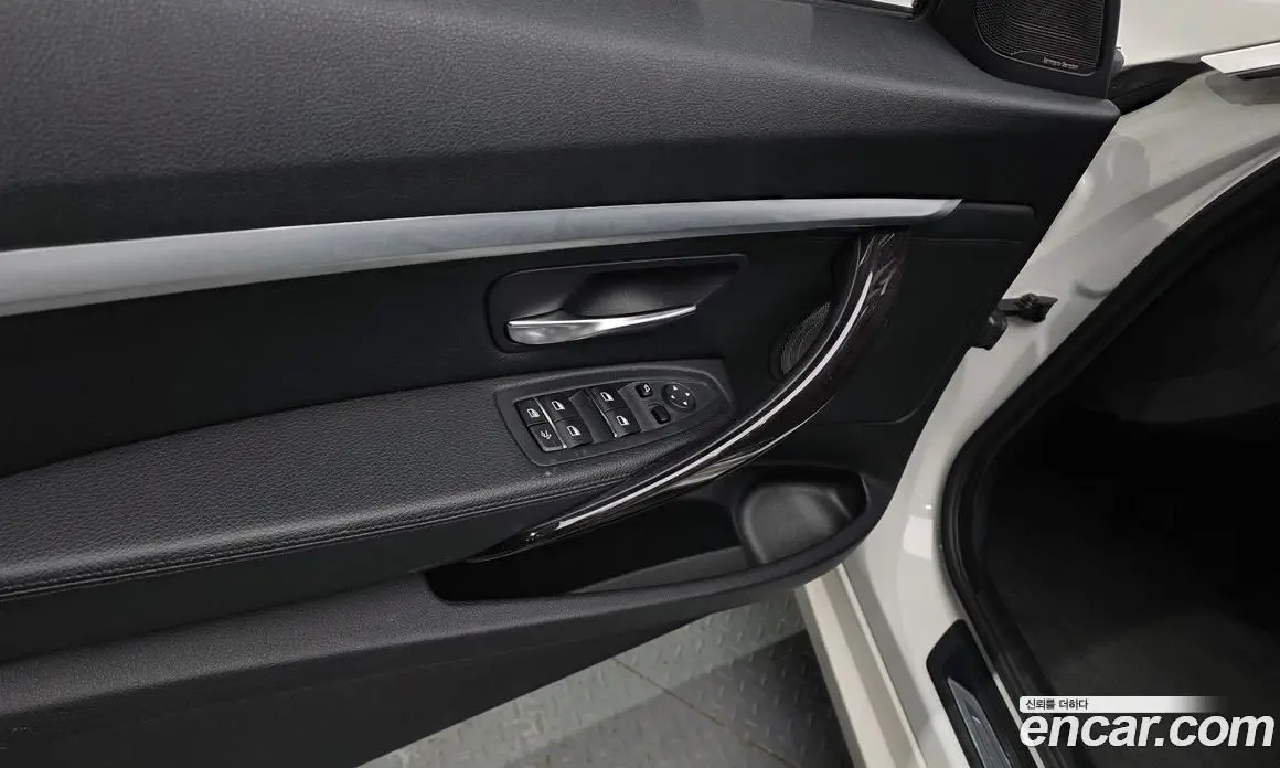 BMW 3 серия 2018 2.0 автомат (гидро), фото 14