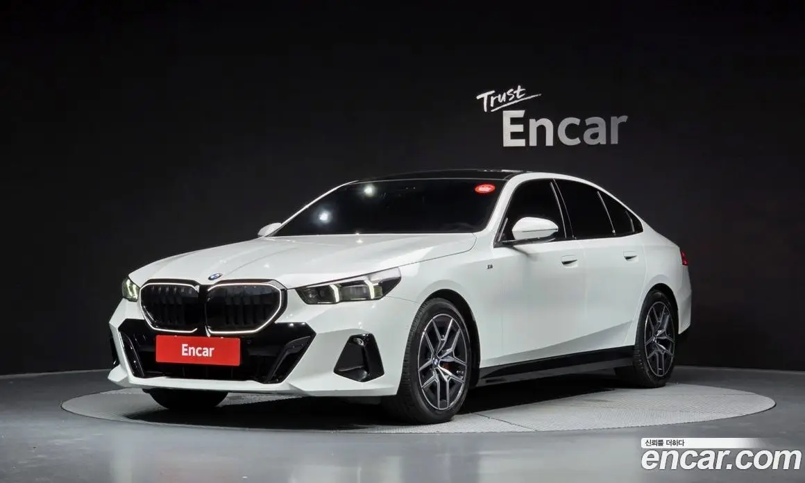 BMW 5 серия 2024 2.0 автомат (гидро), фото 1