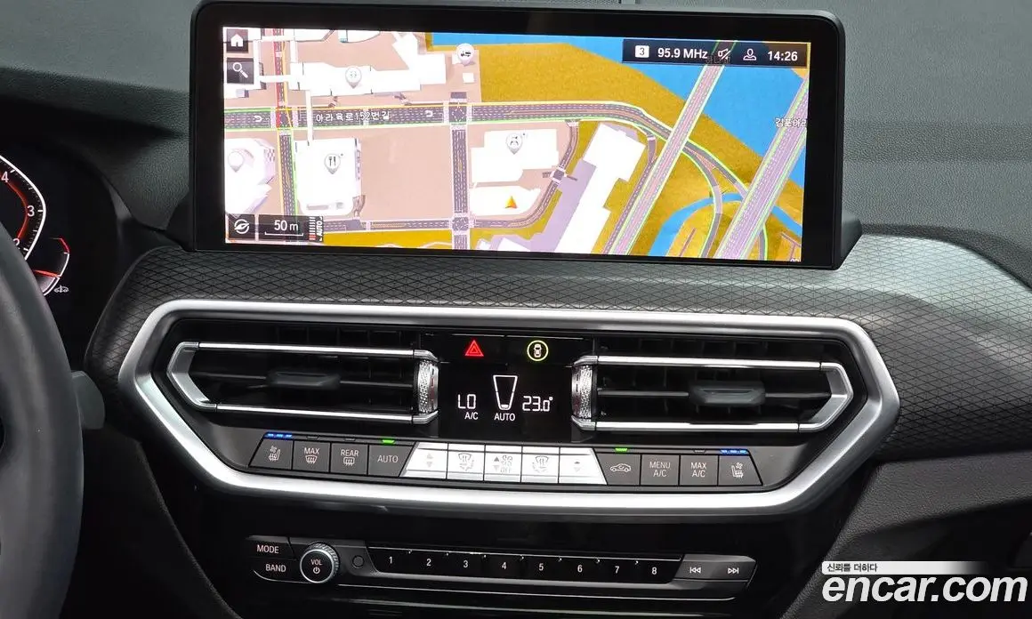 BMW X4 2023 2.0 автомат (гидро), фото 14