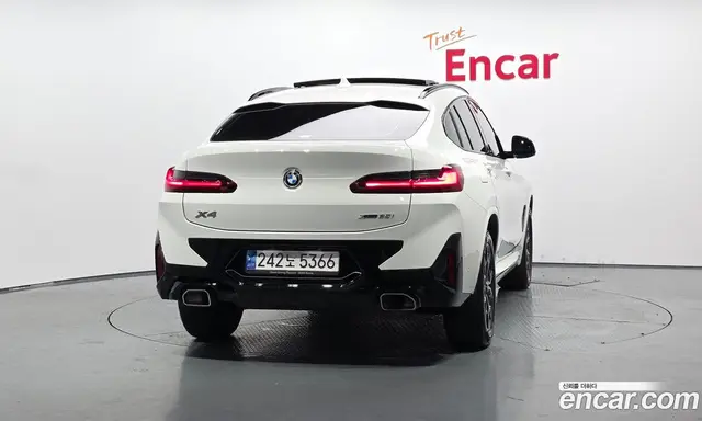 BMW X4 2023 2.0 автомат (гидро), миниатюра 4