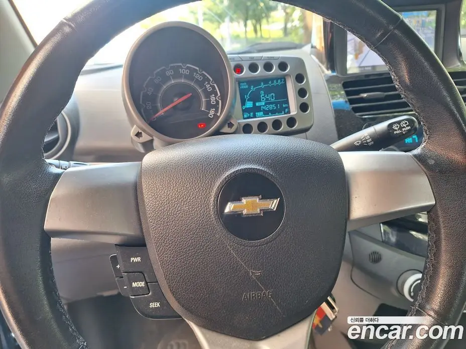 Chevrolet Spark 2011 1.0 автомат (гидро), фото 9