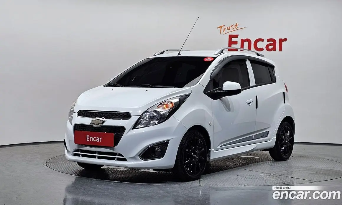 Chevrolet Spark 2015 1.0 автомат (гидро), фото 1