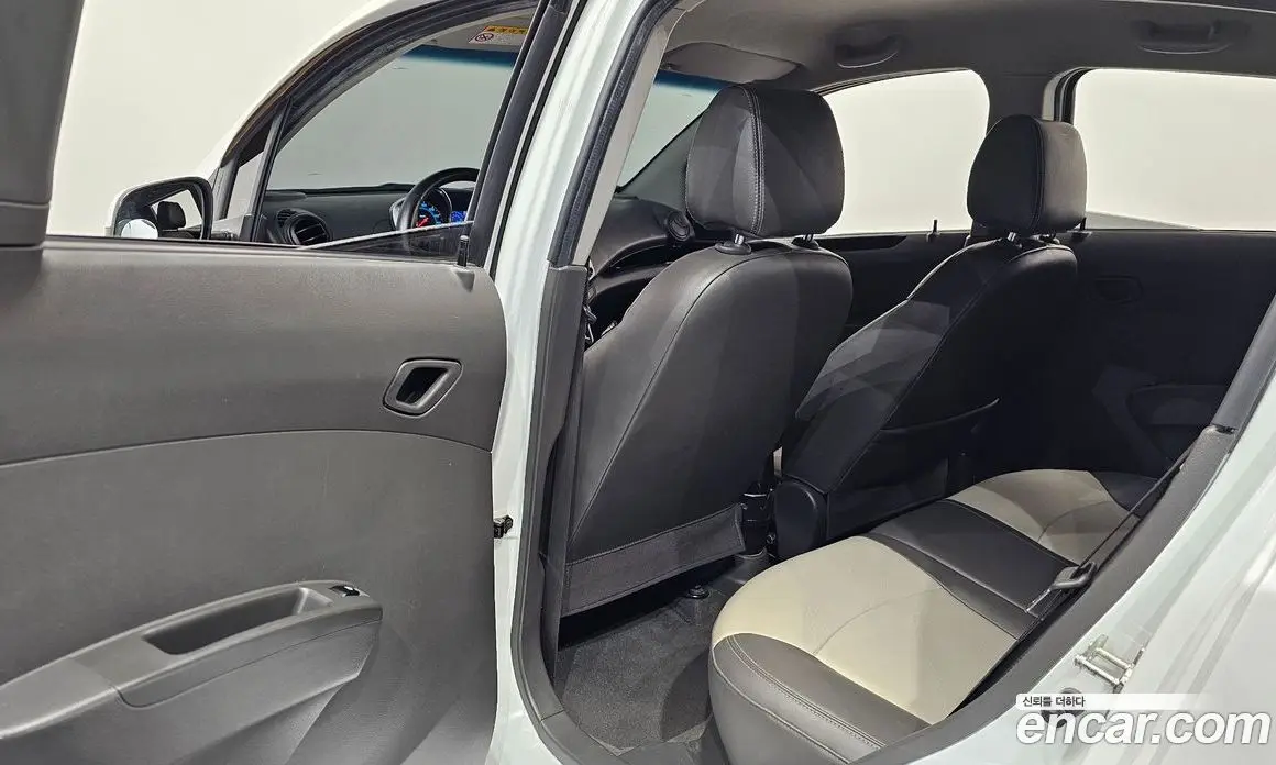 Chevrolet Spark 2015 1.0 автомат (гидро), фото 27