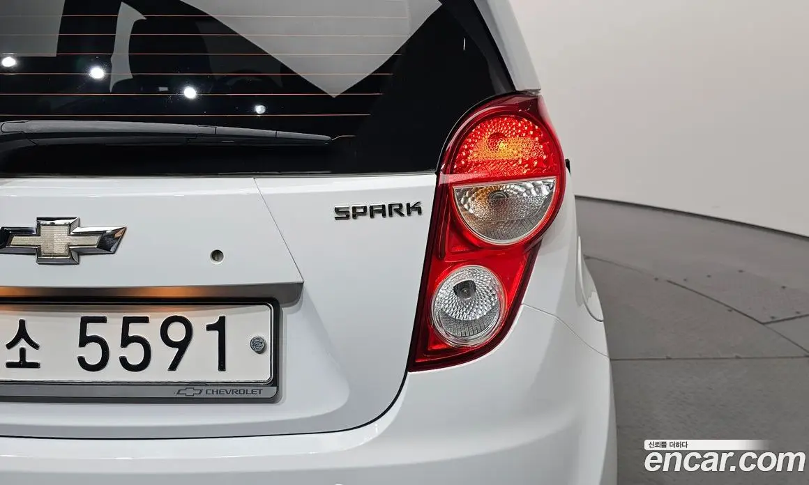 Chevrolet Spark 2015 1.0 автомат (гидро), фото 9