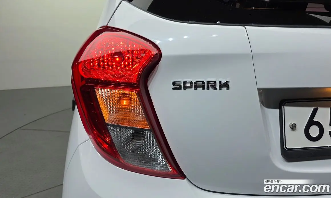 Chevrolet Spark 2017 1.0 автомат (гидро), фото 9