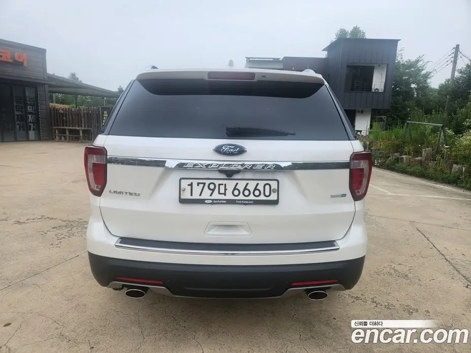 Ford Explorer 2018 2.3 автомат (гидро), фото 4