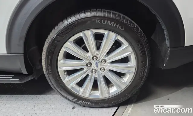 Ford Explorer 2019 2.3 автомат (гидро), миниатюра 7