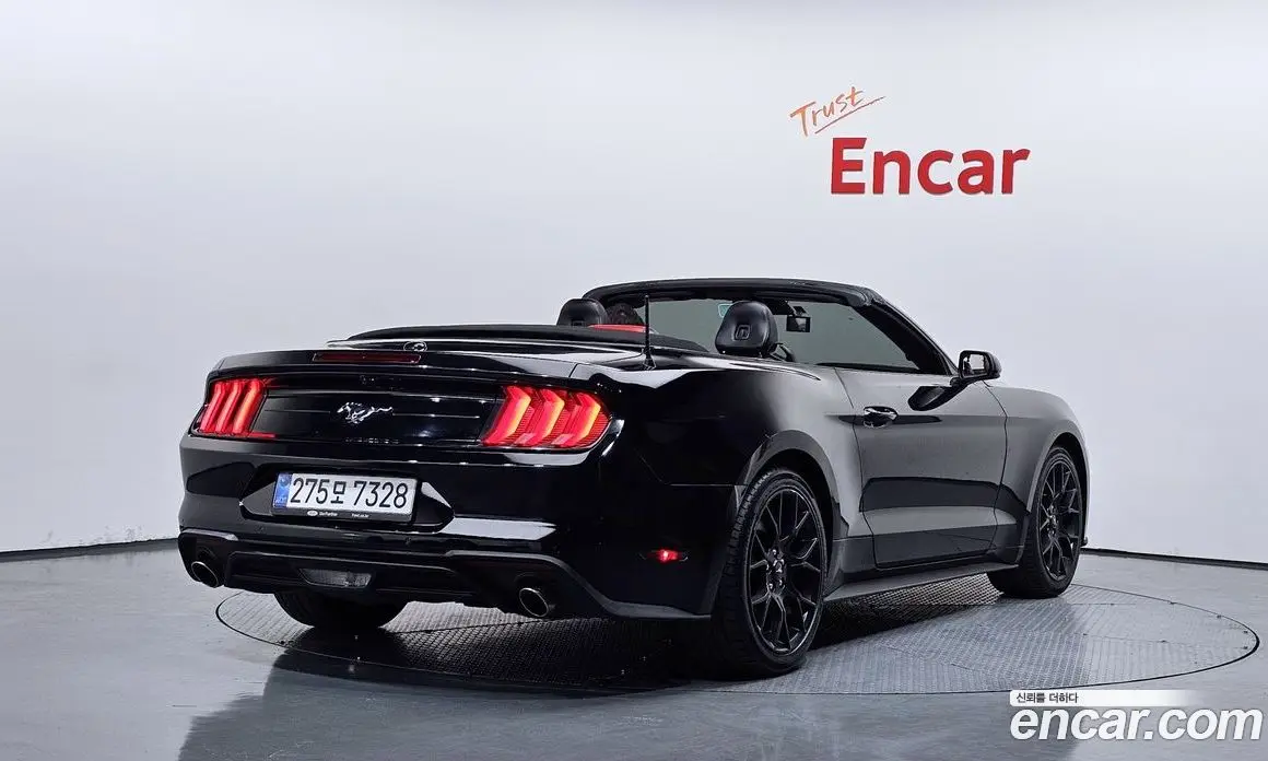 Ford Mustang 2021 2.3 автомат (гидро), фото 2
