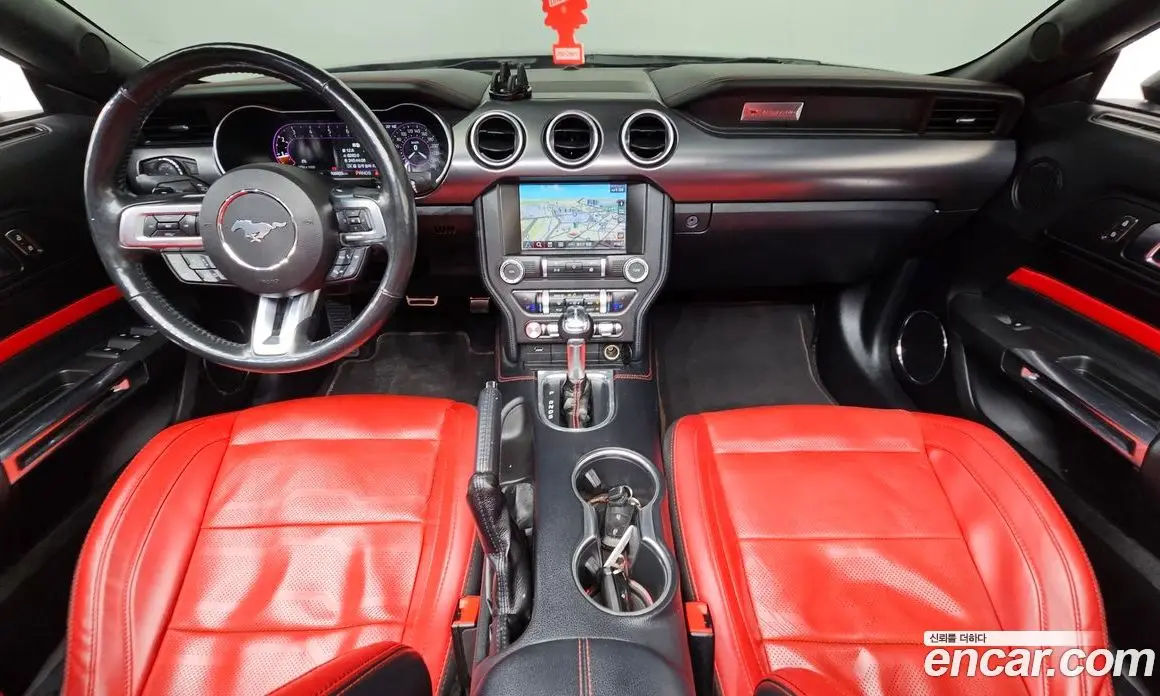 Ford Mustang 2021 2.3 автомат (гидро), фото 10