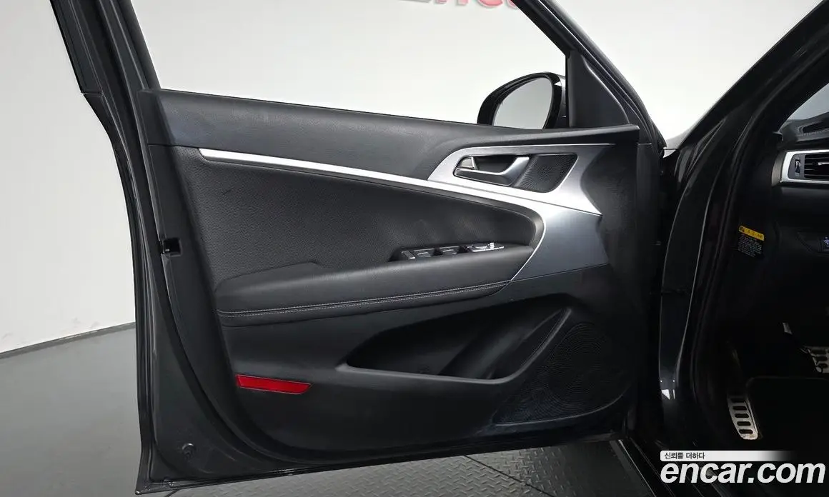 Genesis G70 2019 2.0 автомат (гидро), фото 14